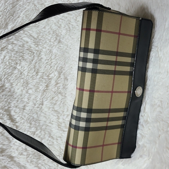 FINAL Sale.…….💯 Authentic Burberry Shoulder Bag - Picture 12 of 14